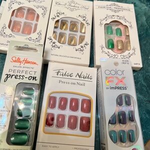 6 sets press on or glue on nails